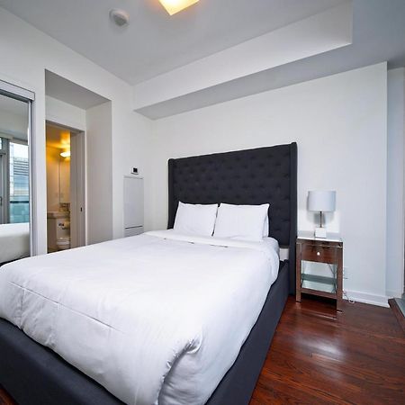 The York Boutique Suites 토론토 외부 사진
