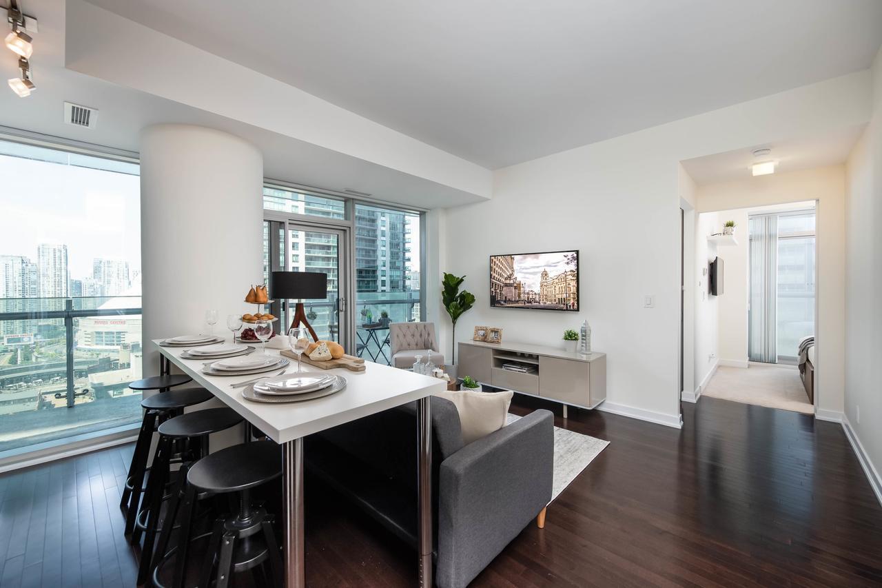 The York Boutique Suites 토론토 외부 사진