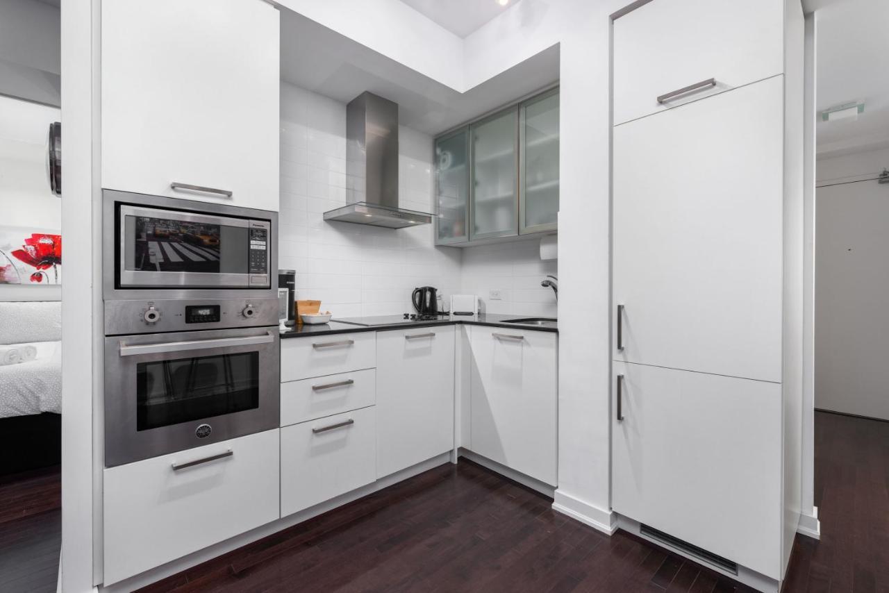 The York Boutique Suites 토론토 외부 사진
