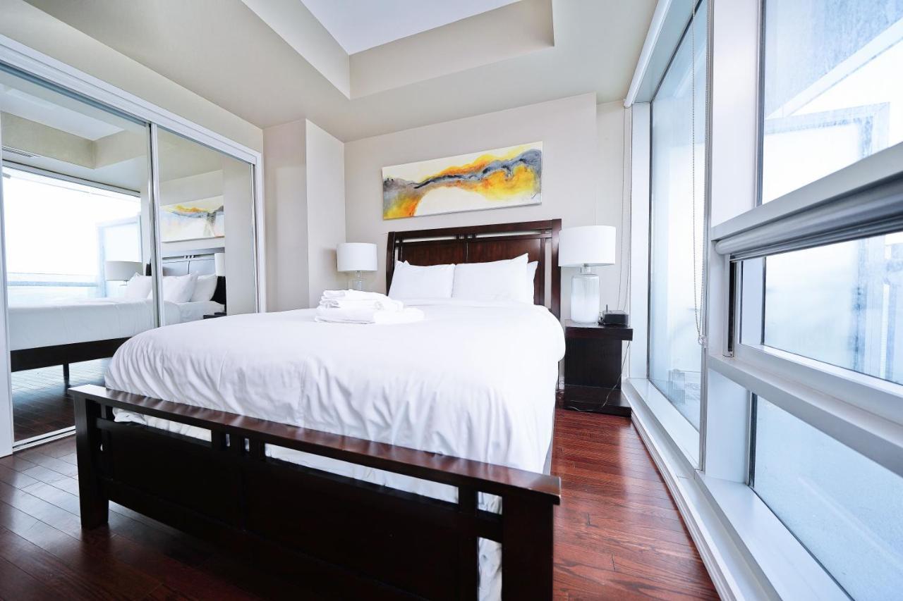 The York Boutique Suites 토론토 외부 사진