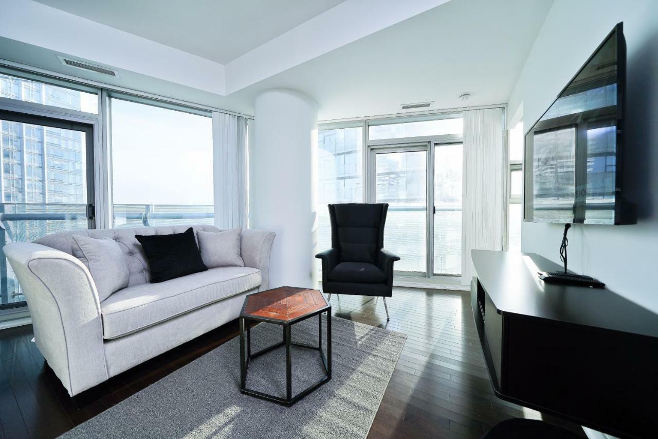 The York Boutique Suites 토론토 외부 사진