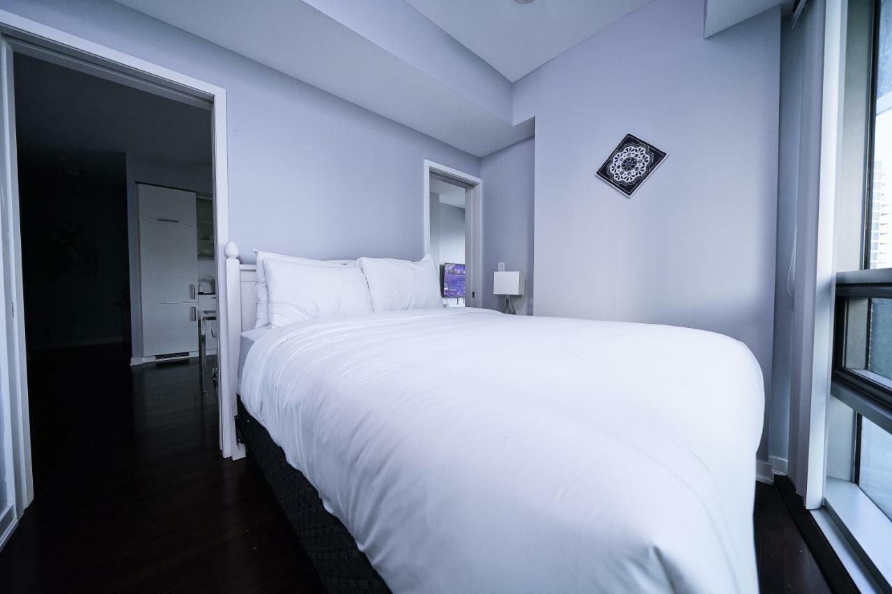 The York Boutique Suites 토론토 외부 사진